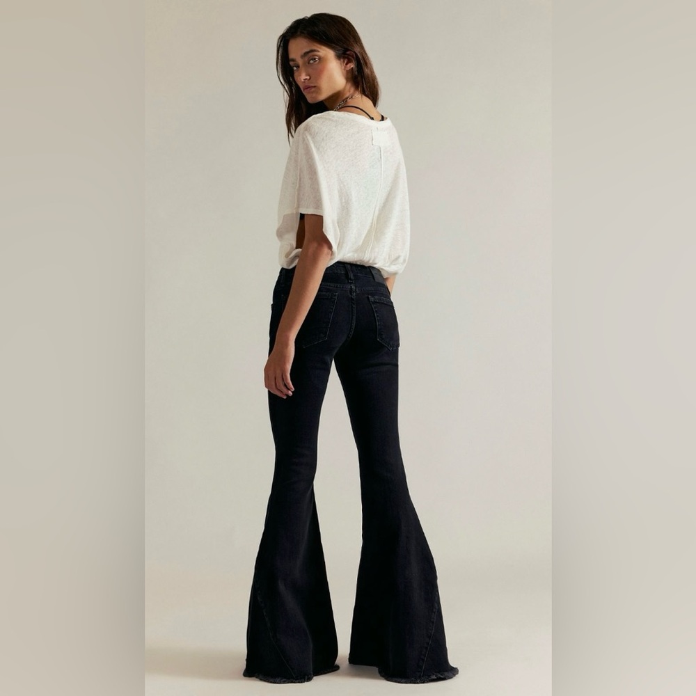 🆕 Free People Black Flared Jeans with faint gold moon and stars print size 25 - Picture 2 of 12